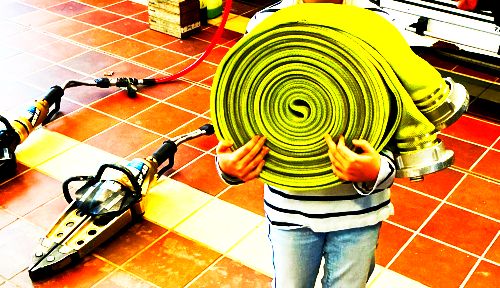 Die Klasse 4b bei der Freiwilligen Feuerwehr Birkenfeld